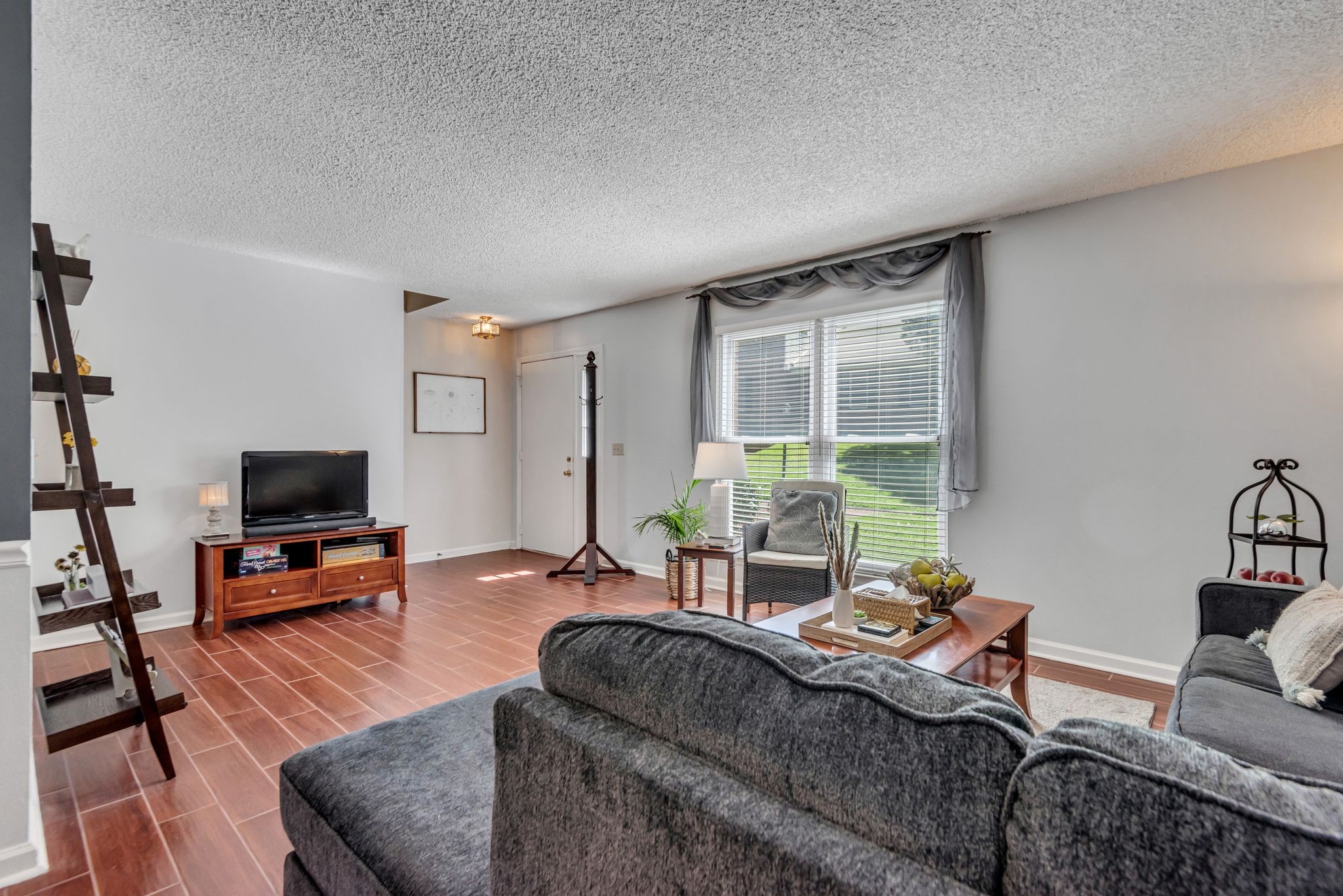 4001 Anderson Road, Unit J18 Nashville, TN 37217 - Photo 10 of 31 Gallery Image 10