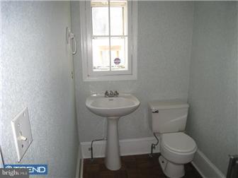 4042 Ridge Avenue Philadelphia, PA 19129 - Photo 9 of 11 Gallery Image 9
