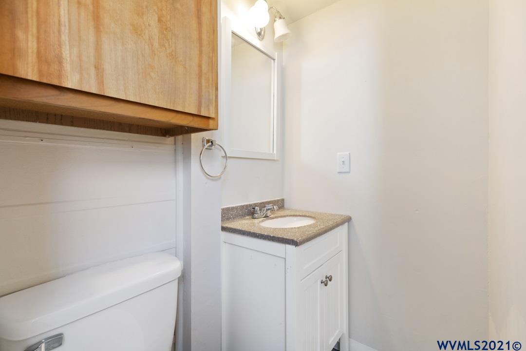 712 Southeast 3rd Avenue Albany, OR 97321 - Photo 22 of 29