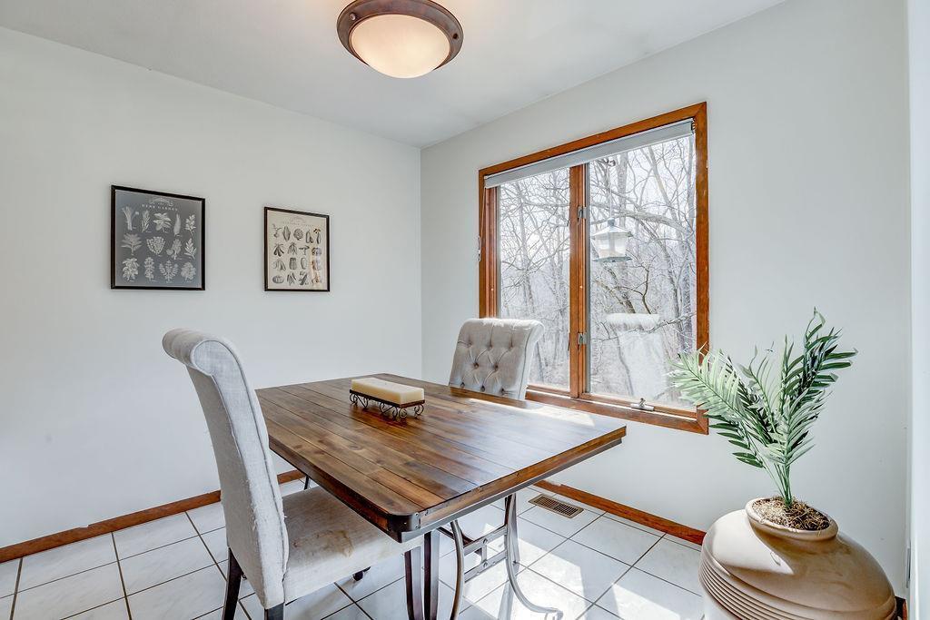 5895 Sheed Road Cincinnati, OH 45247 - Photo 6 of 22 Gallery Image 6