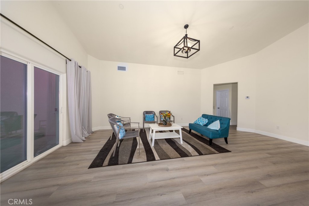 16241 Chestnut Street Hesperia, CA 92345 - Photo 12 of 60