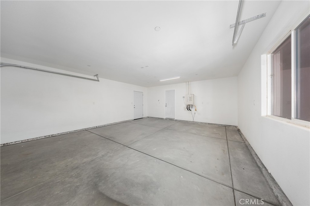 16241 Chestnut Street Hesperia, CA 92345 - Photo 30 of 60 a view of an empty room