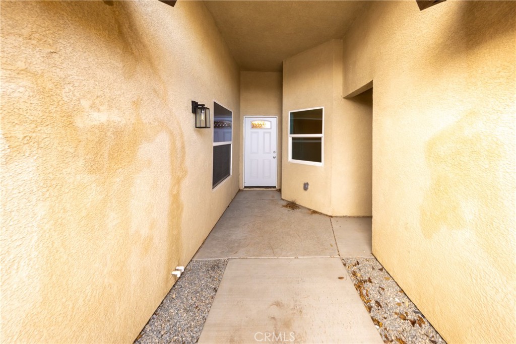 16241 Chestnut Street Hesperia, CA 92345 - Photo 9 of 60