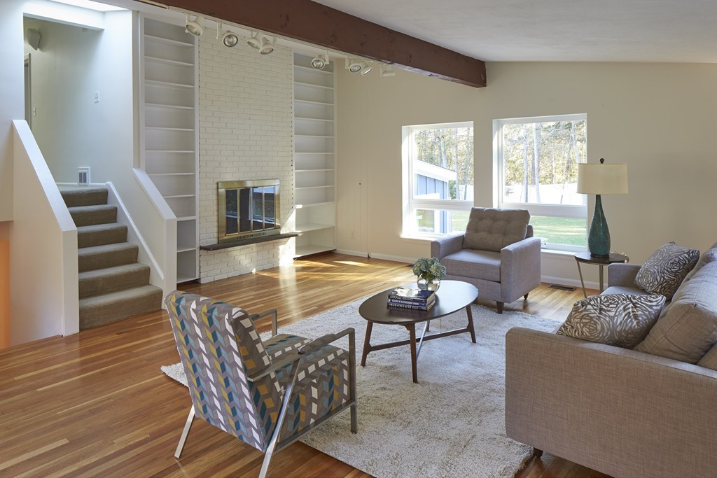 54 Country Corners Road Wayland, MA 01778 - Photo 3 of 10 Gallery Image 3