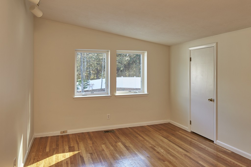 54 Country Corners Road Wayland, MA 01778 - Photo 8 of 10 Gallery Image 8