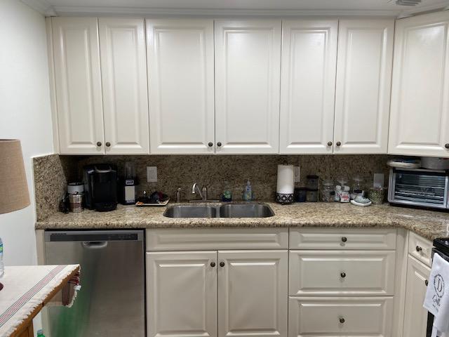 3051 Newcastle A Boca Raton, FL 33434 - Photo 2 of 14 IMG_1384