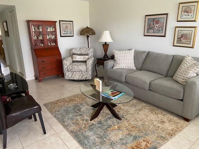 3051 Newcastle A Boca Raton, FL 33434 - Photo 5 of 14 IMG_1387