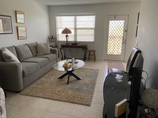 3051 Newcastle A Boca Raton, FL 33434 - Photo 6 of 14 IMG_1388