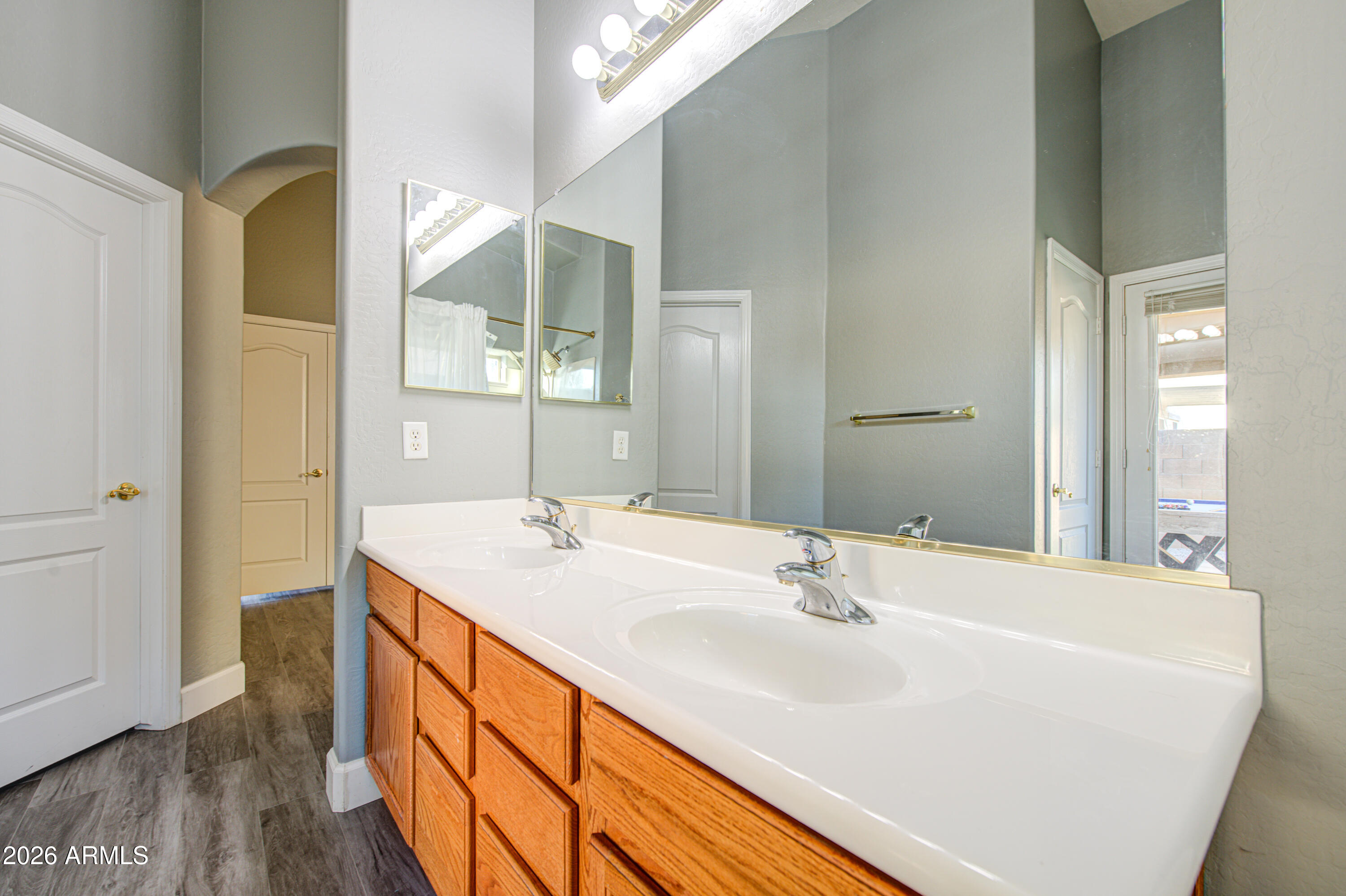 9130 West Riverside Avenue Tolleson, AZ 85353 - Photo 18 of 31 Primary Bath 4