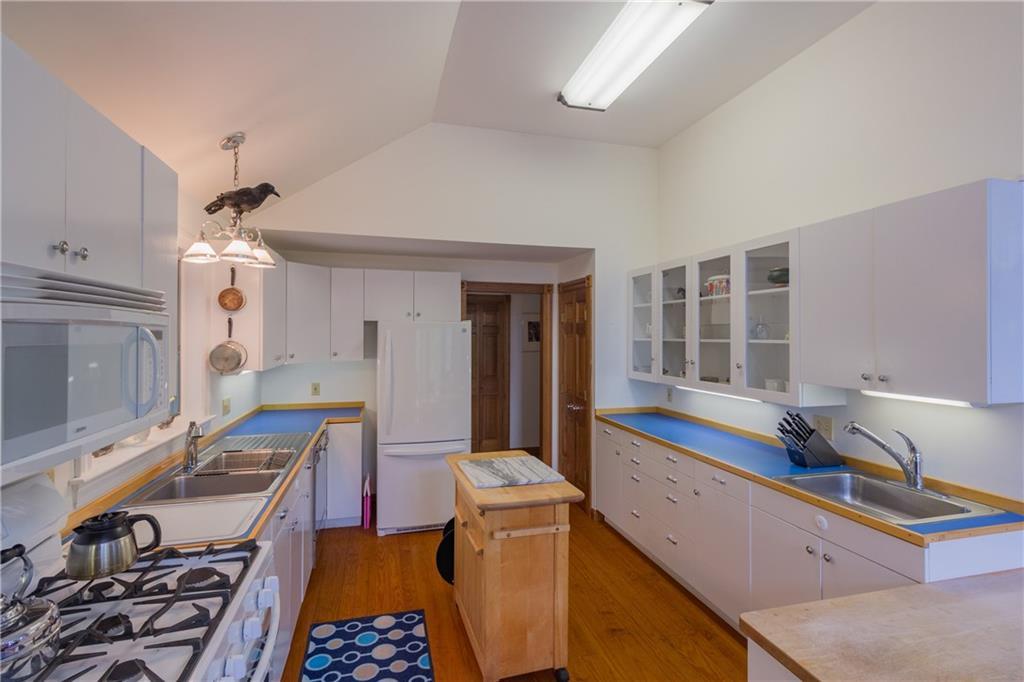14 River Bank Road East Boothbay, ME 04544 - Photo 11 of 35 The kitchen with with cathedral...