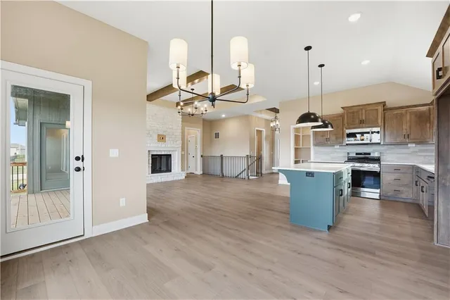 $599,900 | 12160 North Tracy Avenue, Kansas City, MO 64165