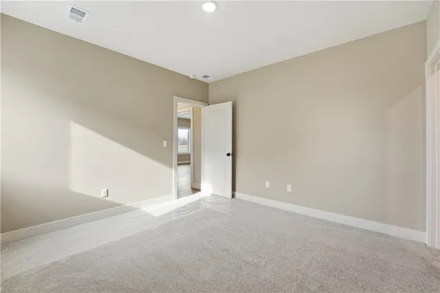 $599,900 | 12160 North Tracy Avenue, Kansas City, MO 64165