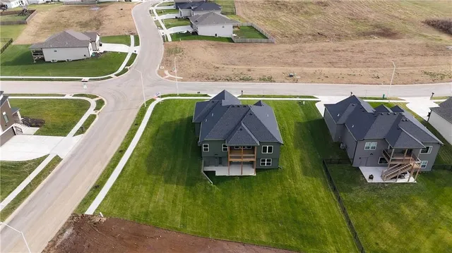 $599,900 | 12160 North Tracy Avenue, Kansas City, MO 64165