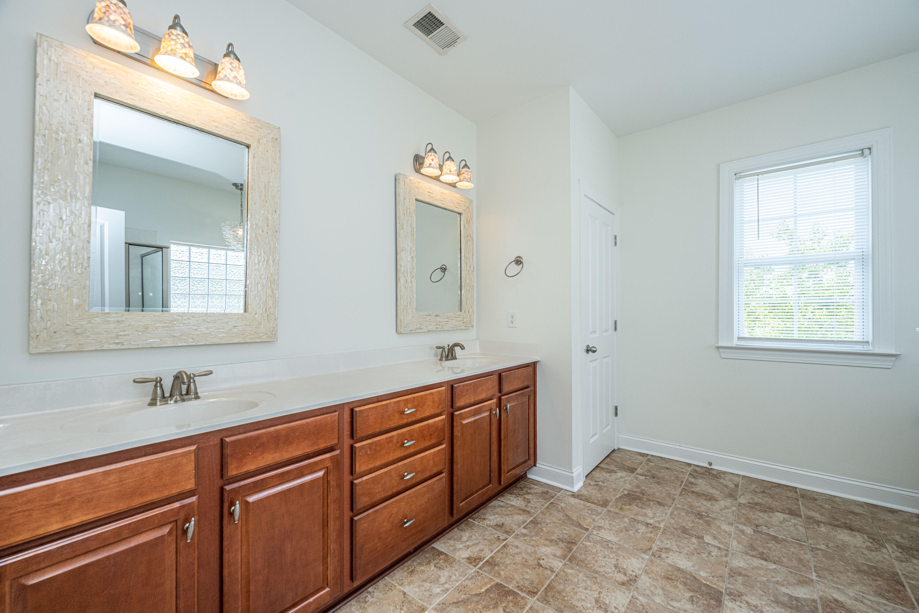 2145 Sandy Point Lane Mount Pleasant, SC 29466 - Photo 22 of 45 2145SandyPointLn027