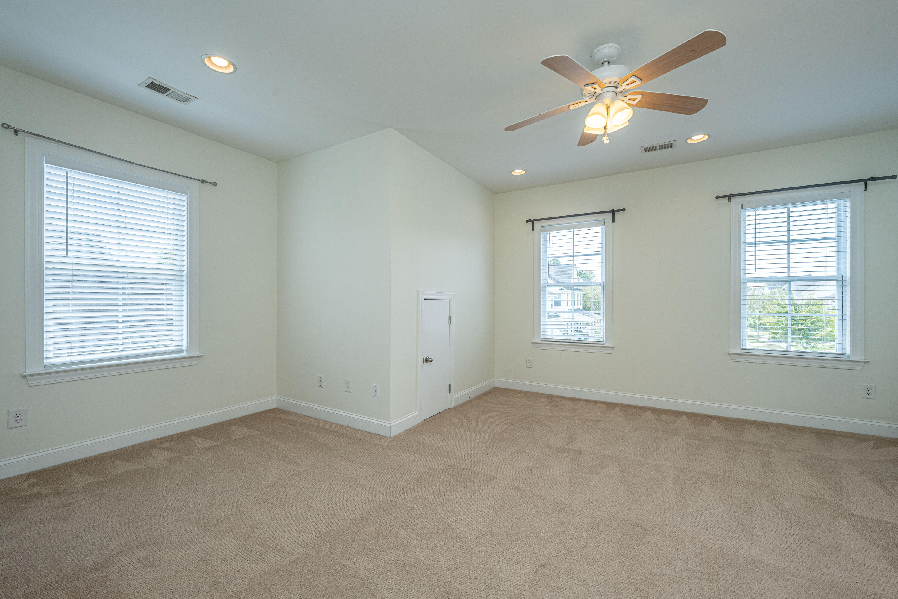 2145 Sandy Point Lane Mount Pleasant, SC 29466 - Photo 31 of 45 2145SandyPointLn038