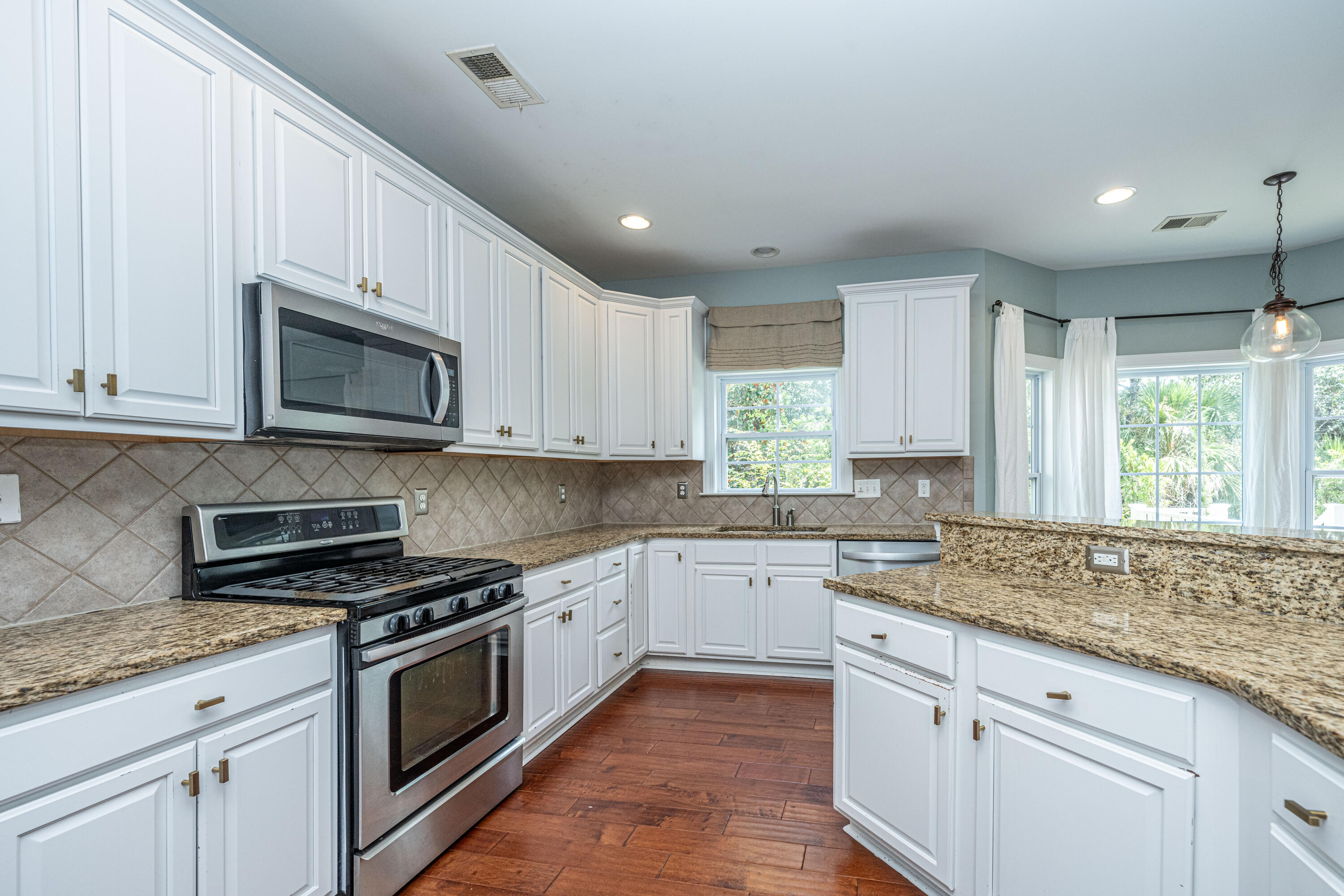 2145 Sandy Point Lane Mount Pleasant, SC 29466 - Photo 9 of 45 2145SandyPointLn020