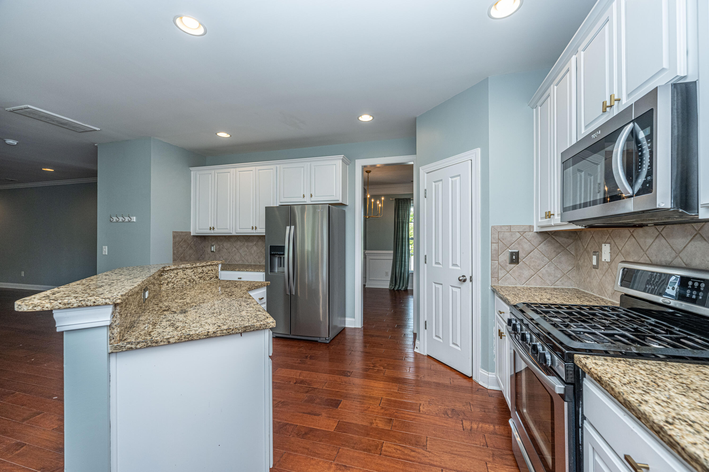 2145 Sandy Point Lane Mount Pleasant, SC 29466 - Photo 10 of 45 2145SandyPointLn018