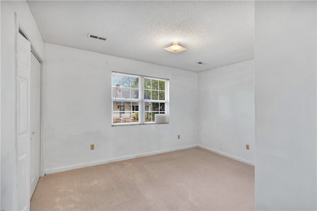 910 Campbell Street Anderson, SC 29624 - Photo 12 of 17