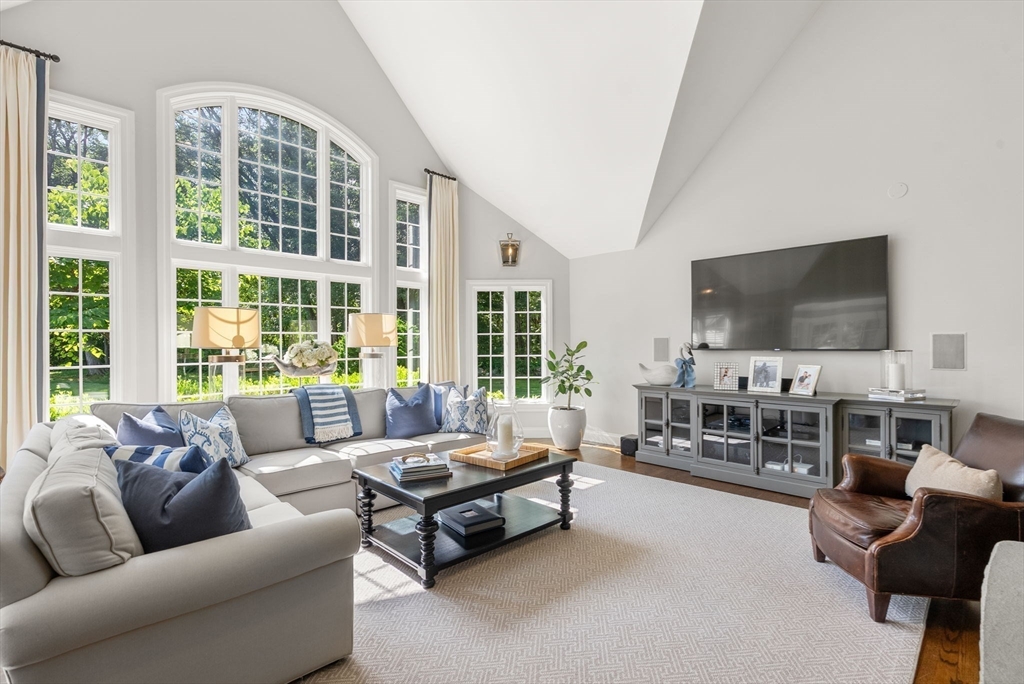 8 Rock Spring Lane Southborough, MA 01772 - Photo 15 of 42