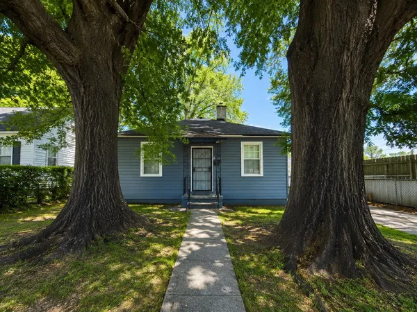 $1,390 | 846 Birch Street, Memphis, TN 38108