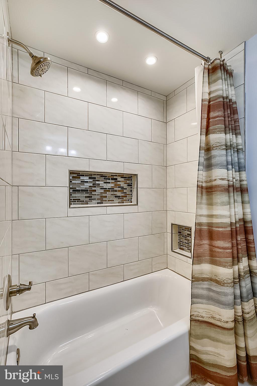 22005 Ridge View Drive Boyds, MD 20841 - Photo 40 of 56 CERAMIC TILE TUB/SHOWER W/MOSAIC INSERTS