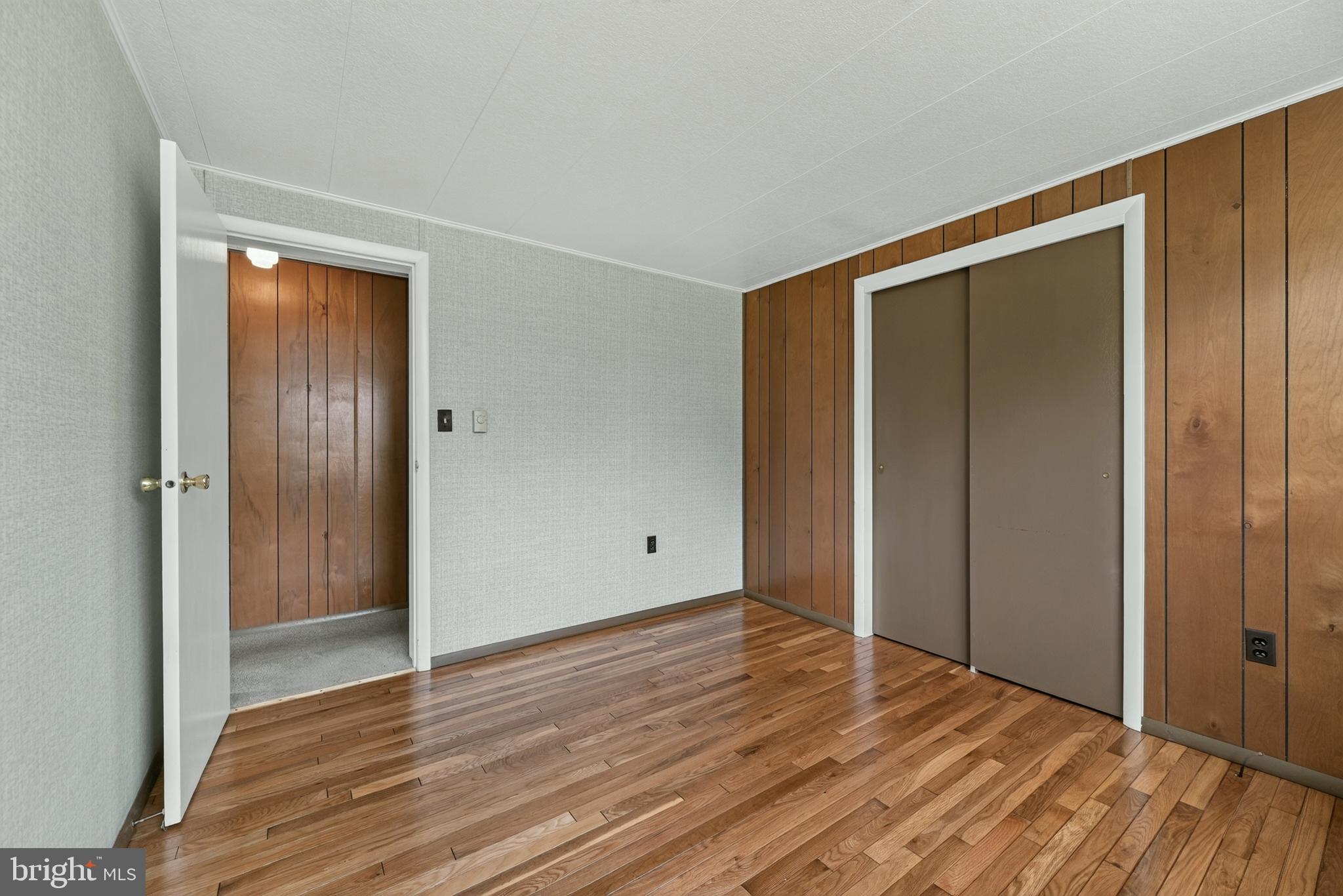 13835 Howard Road Dayton, MD 21036 - Photo 29 of 43 Third bedroom with closet