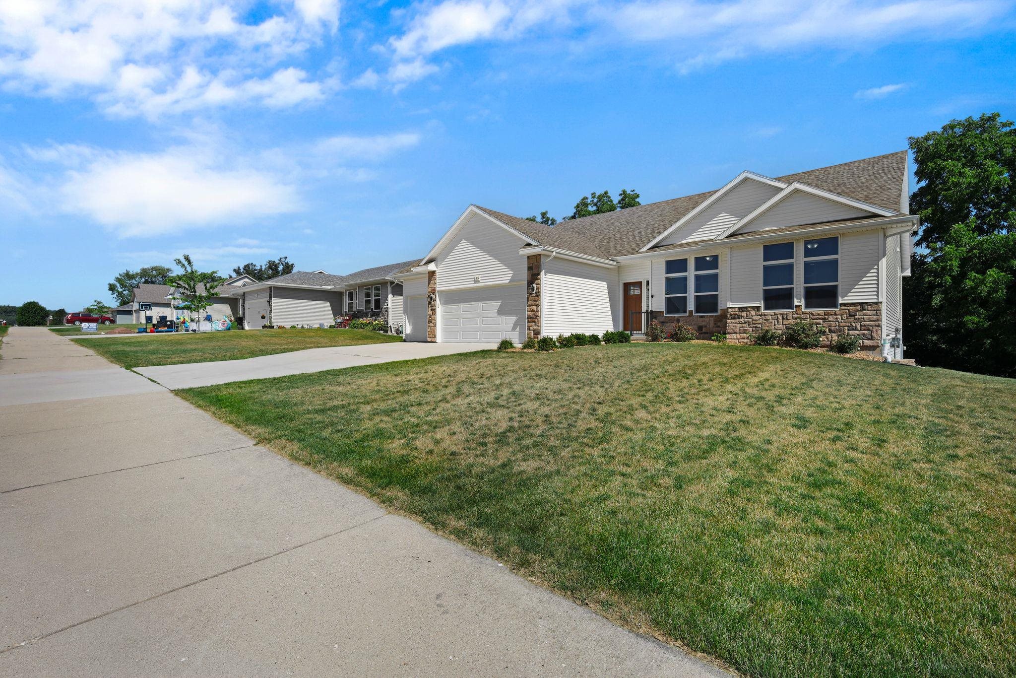 315 McKay Way Waterloo, WI 53594 - Photo 3 of 49