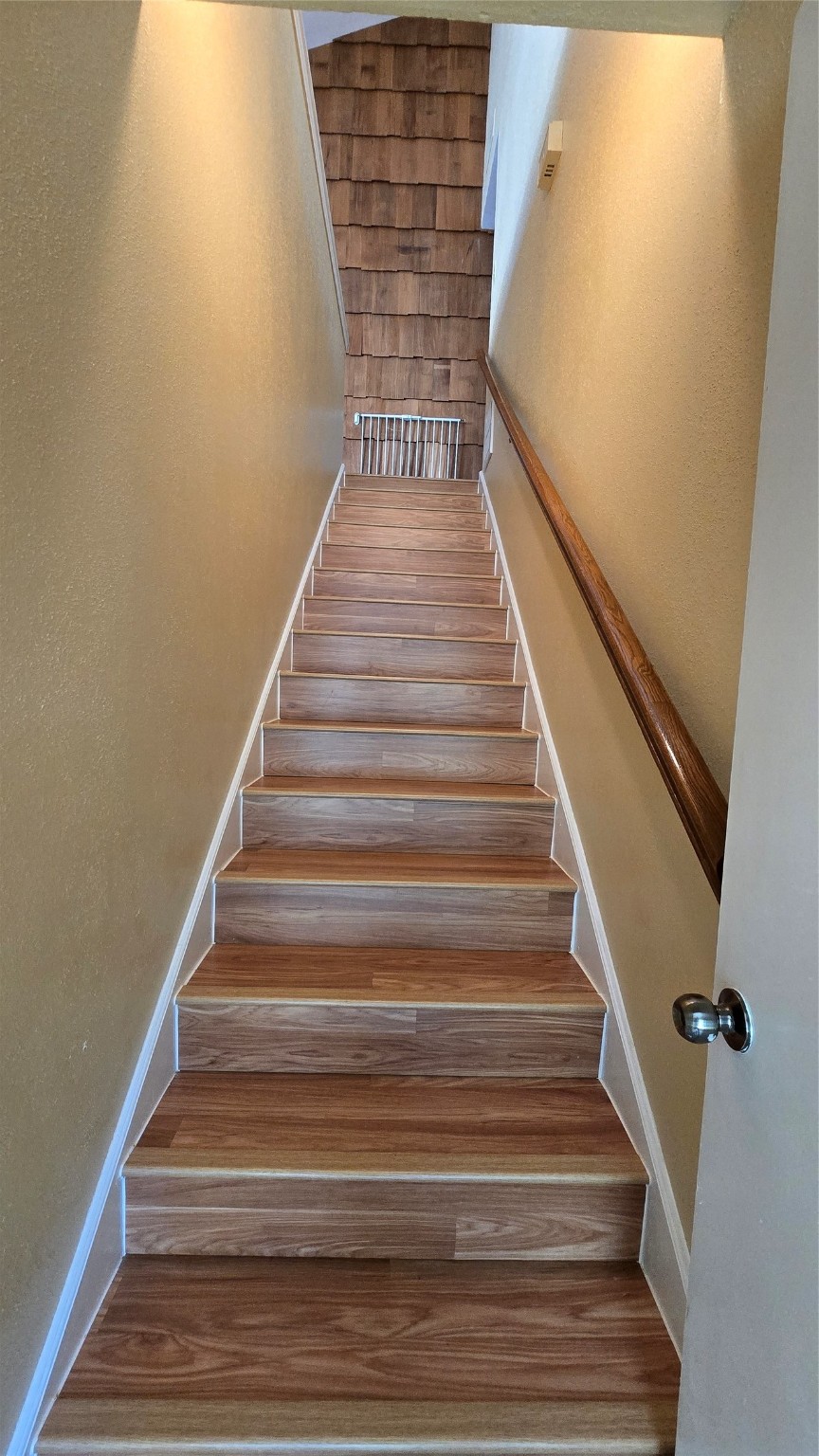 135 April Point Drive North Conroe, TX 77356 - Photo 13 of 28 a view of entryway