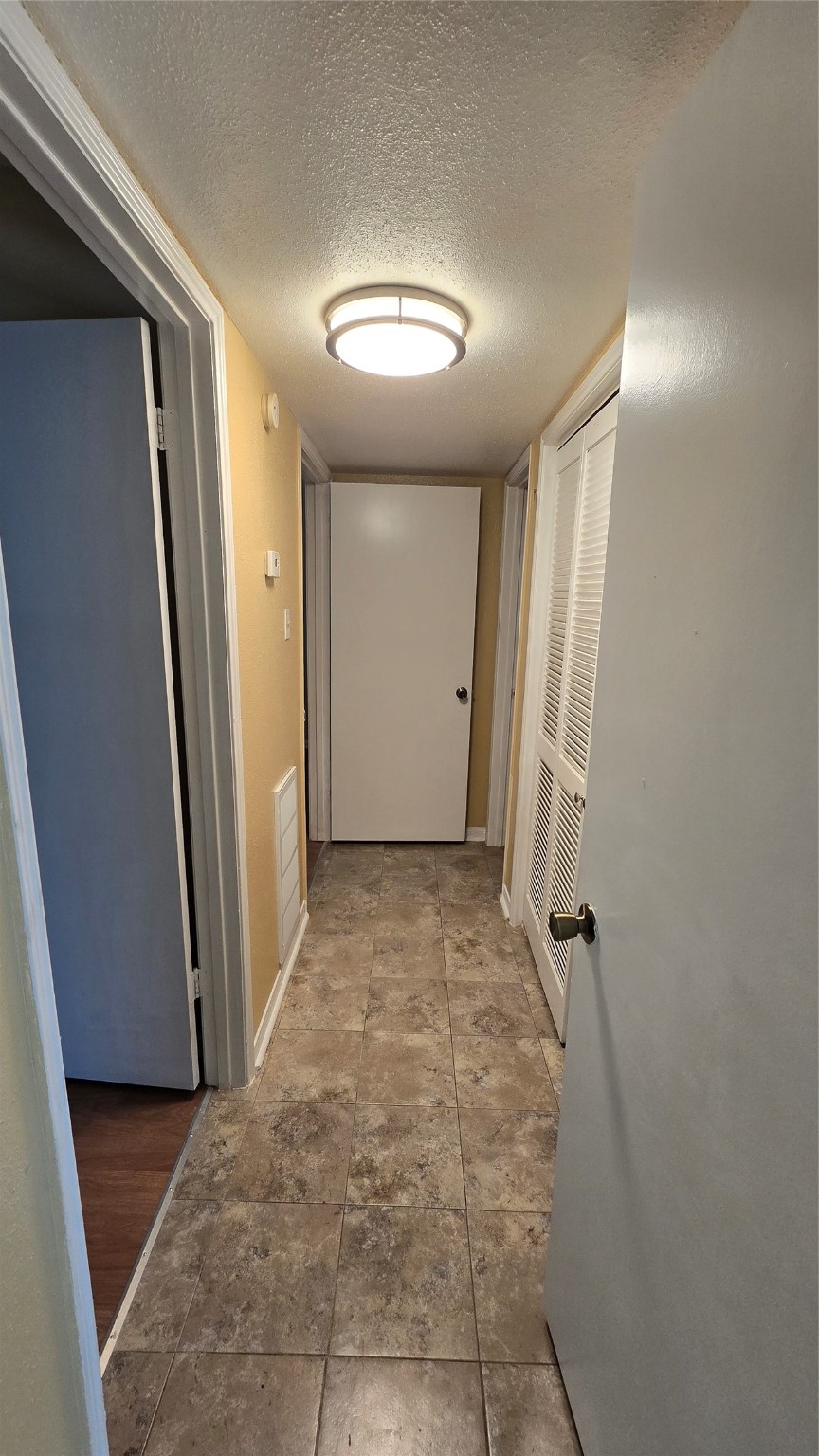 135 April Point Drive North Conroe, TX 77356 - Photo 8 of 28 an empty room with windows