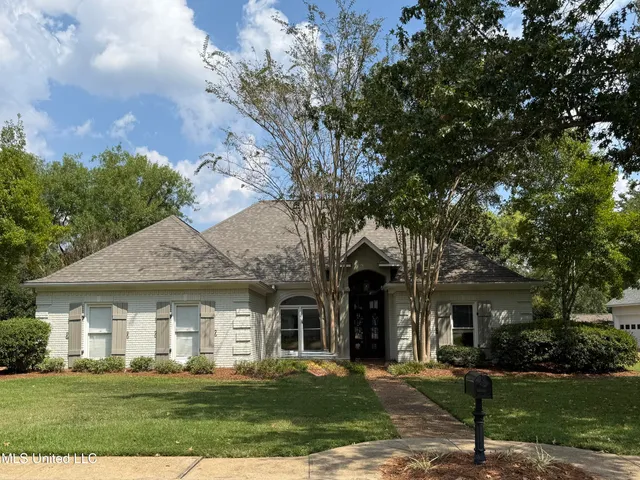 $380,000 | 115 Arbor Ridge Road, Ridgeland, MS 39157