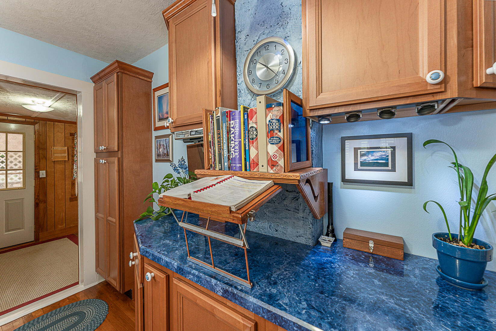2487 Frontage Road Buchanan, VA 24066 - Photo 17 of 60 17 Fold away cook Book Holder