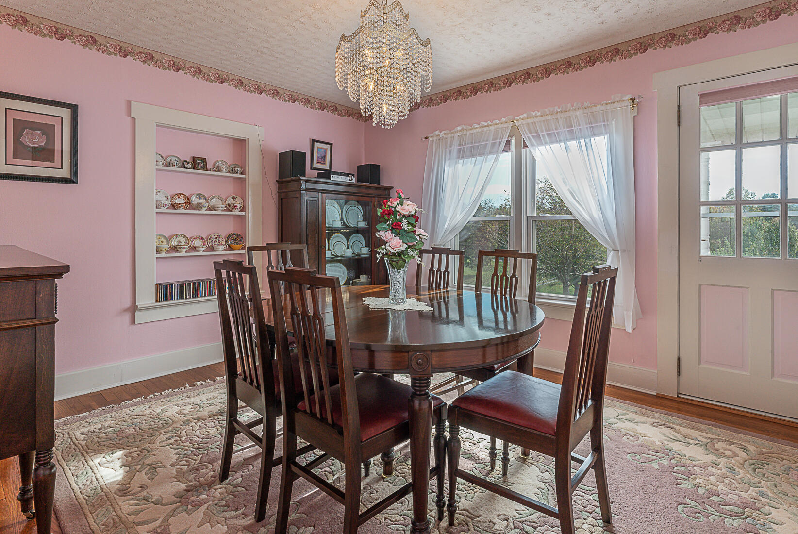 2487 Frontage Road Buchanan, VA 24066 - Photo 19 of 60 19 Buit-In Shelves