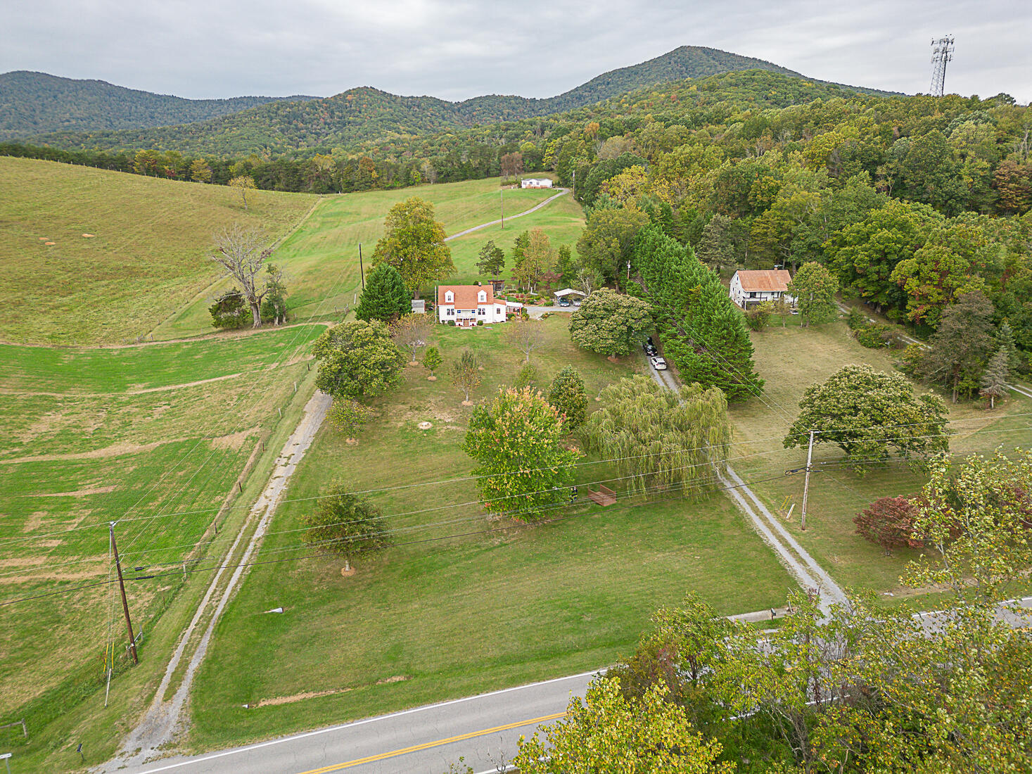 2487 Frontage Road Buchanan, VA 24066 - Photo 45 of 60 45 Aerial
