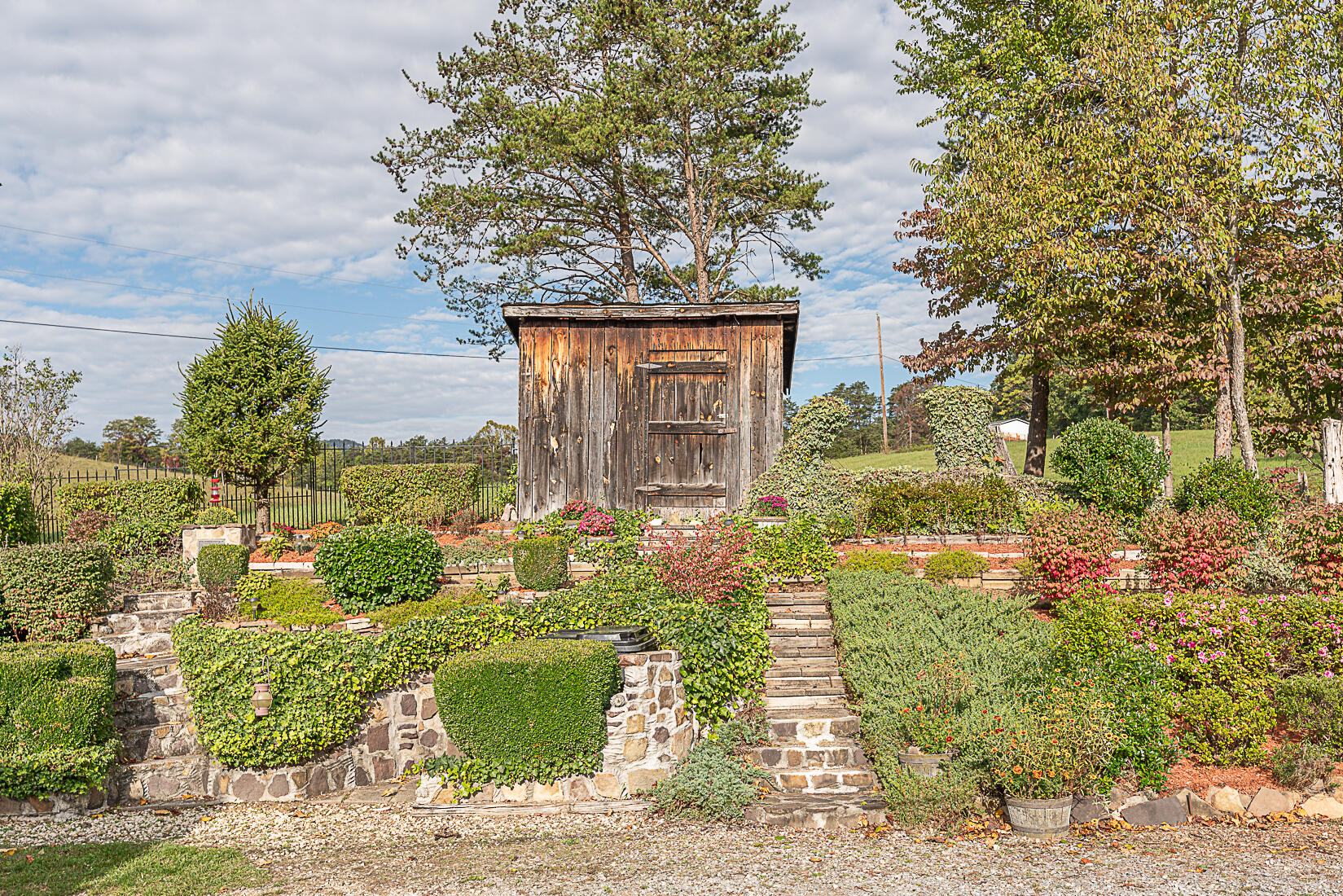 2487 Frontage Road Buchanan, VA 24066 - Photo 55 of 60 55 Landscaping
