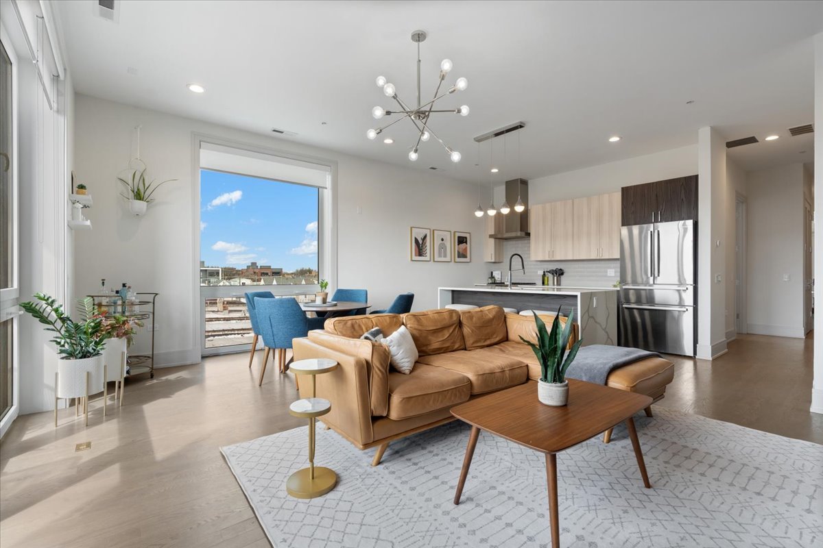 3101 North Ridgeway Avenue, Unit 4D Chicago, IL 60618 - Photo 6 of 27