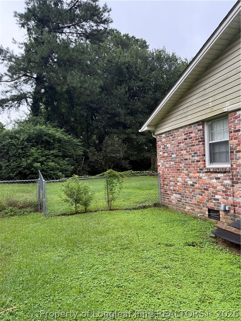6427 Freeport Road Fayetteville, NC 28303 - Photo 3 of 25