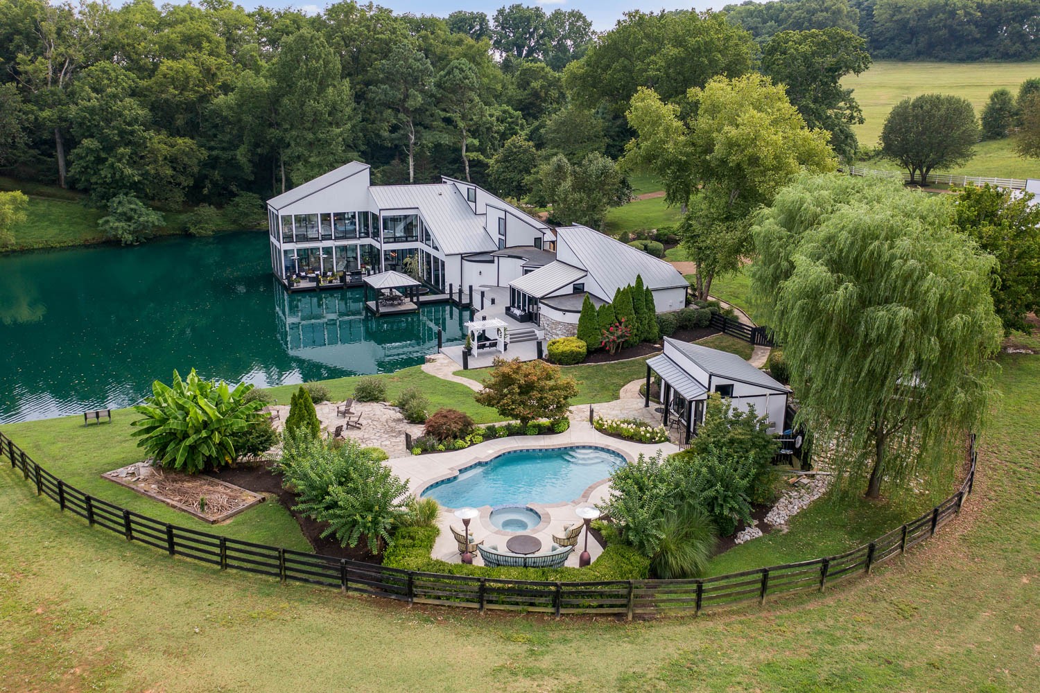 9447 Clovercroft Road Franklin, TN 37067 - Photo 7 of 50 Gallery Image 7