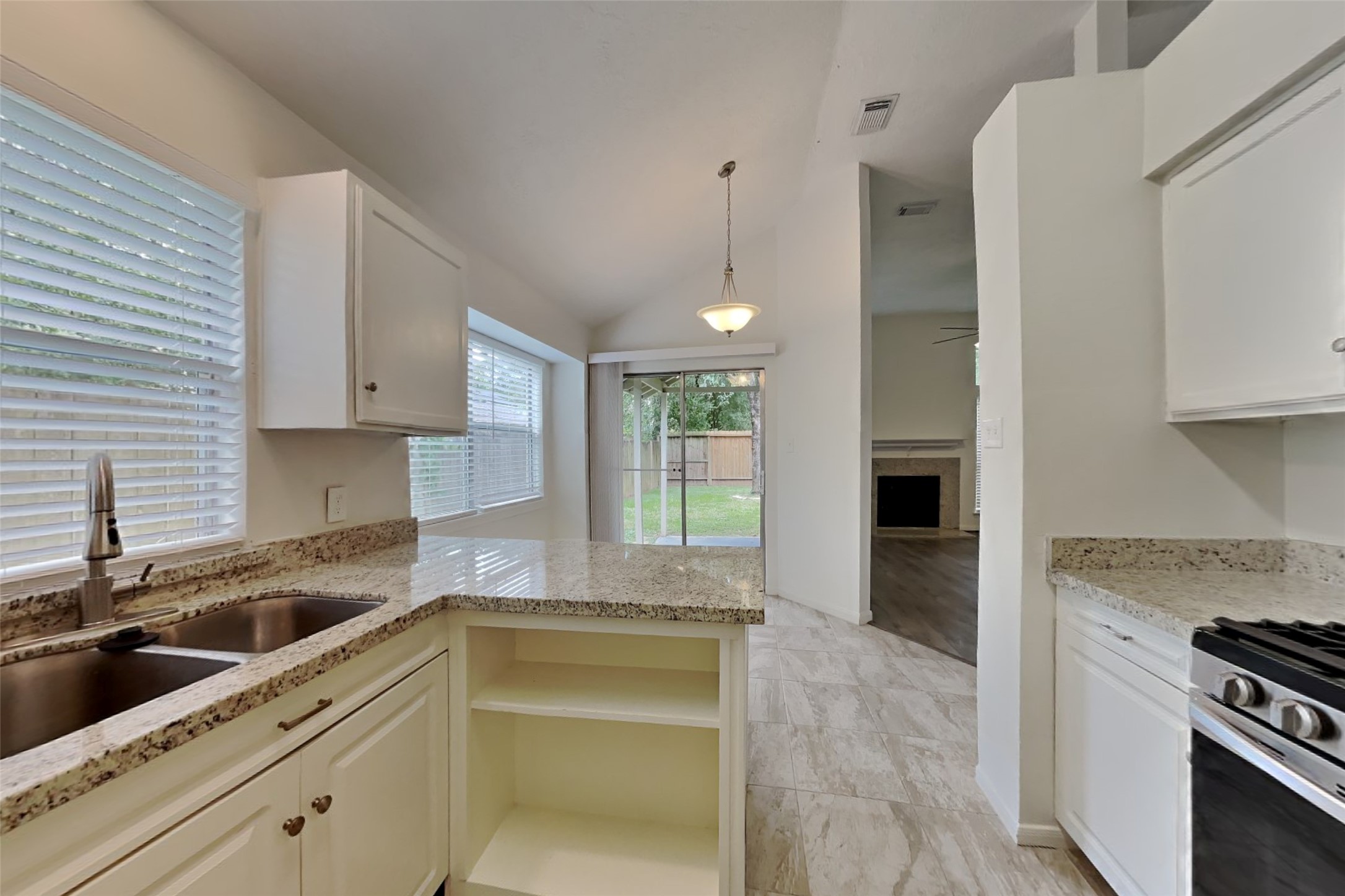 1915 Creston Drive Spring, TX 77386 - Photo 6 of 18