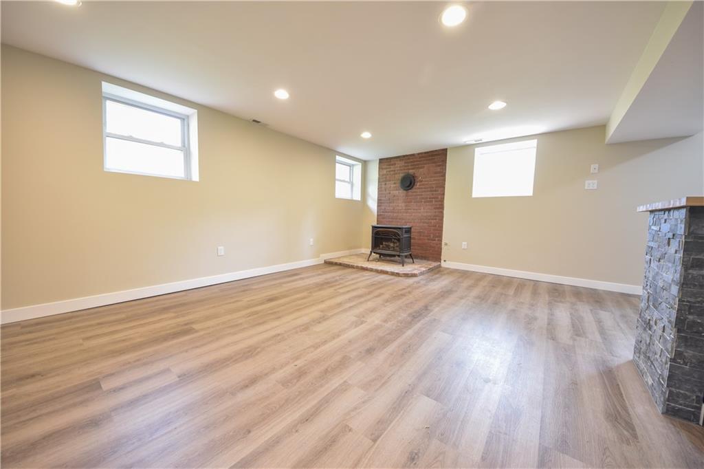 1070 Terrace Lake Road Columbus, IN 47201 - Photo 11 of 30 Gallery Image 11