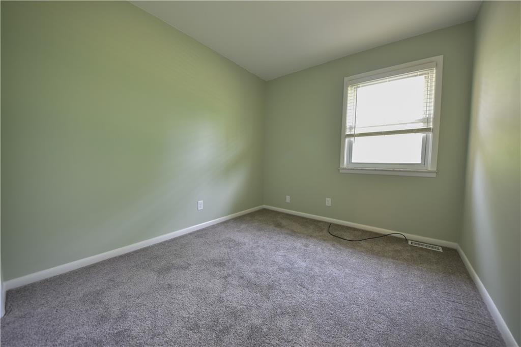 1070 Terrace Lake Road Columbus, IN 47201 - Photo 14 of 30 Gallery Image 14