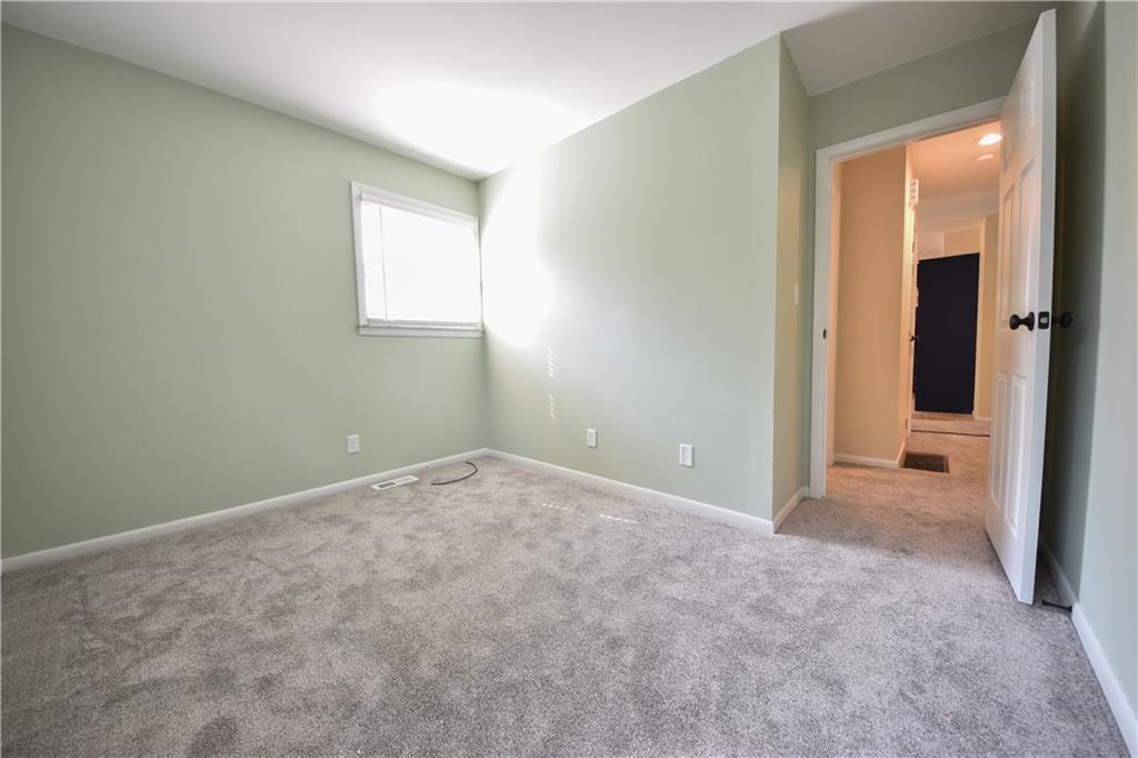1070 Terrace Lake Road Columbus, IN 47201 - Photo 19 of 30 Gallery Image 19