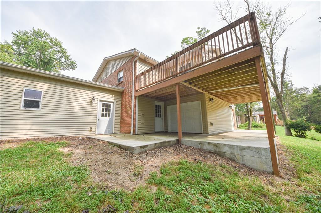 1070 Terrace Lake Road Columbus, IN 47201 - Photo 28 of 30 Gallery Image 28