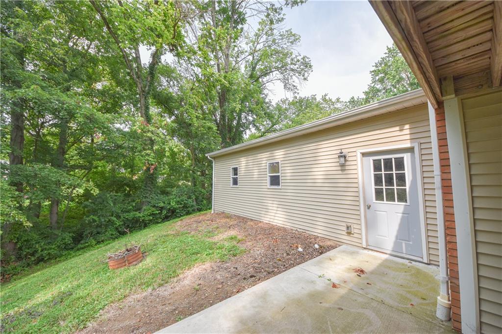 1070 Terrace Lake Road Columbus, IN 47201 - Photo 29 of 30 Gallery Image 29