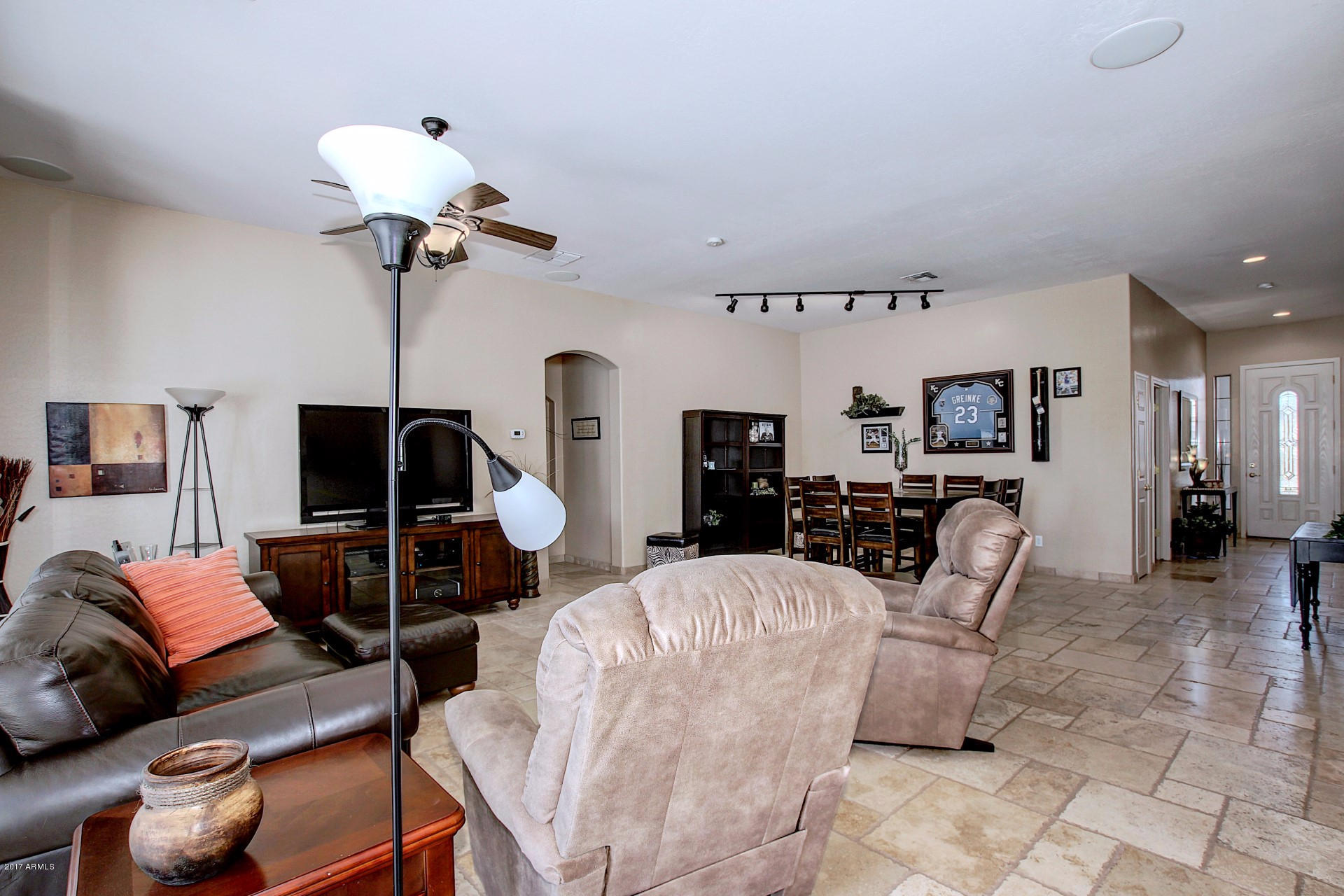 13587 West Monte Vista Road Goodyear, AZ 85395 - Photo 8 of 31 Monte Vista (18)
