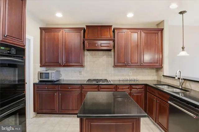 $904,990 | 42983 Pascale Terrace, Ashburn, VA 20148