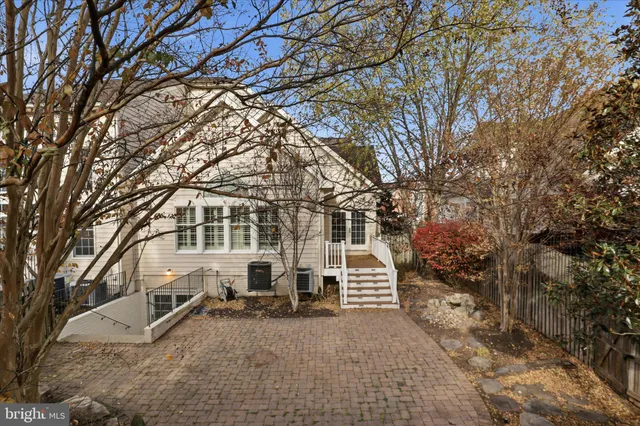 $904,990 | 42983 Pascale Terrace, Ashburn, VA 20148