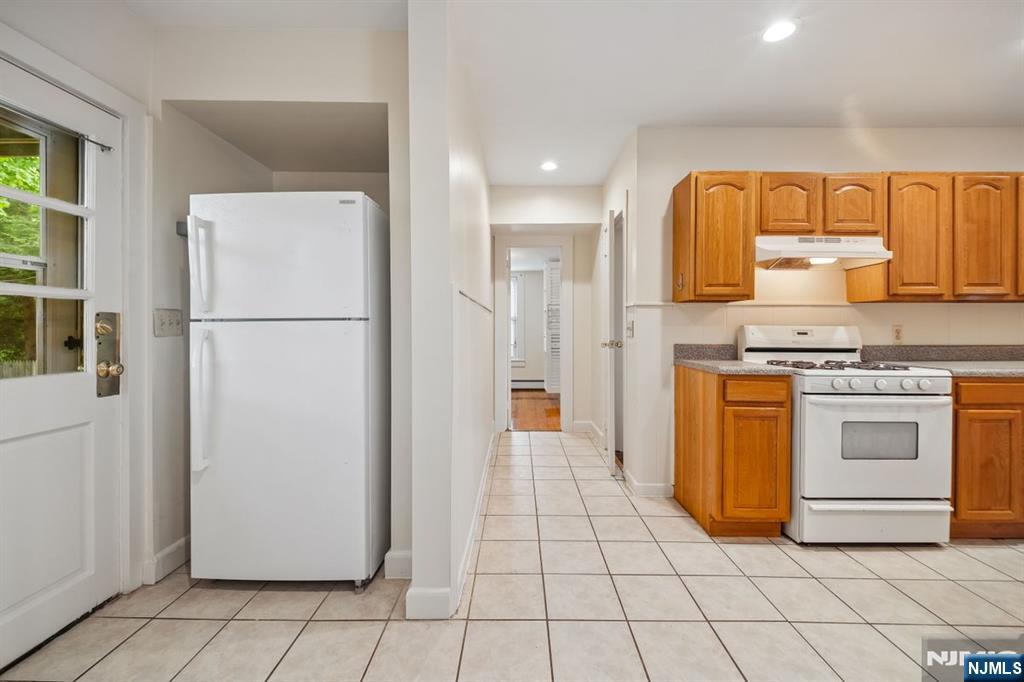 29 Brookfield Road, Unit 1 Montclair, NJ 07043 - Photo 17 of 22 Gallery Image 17
