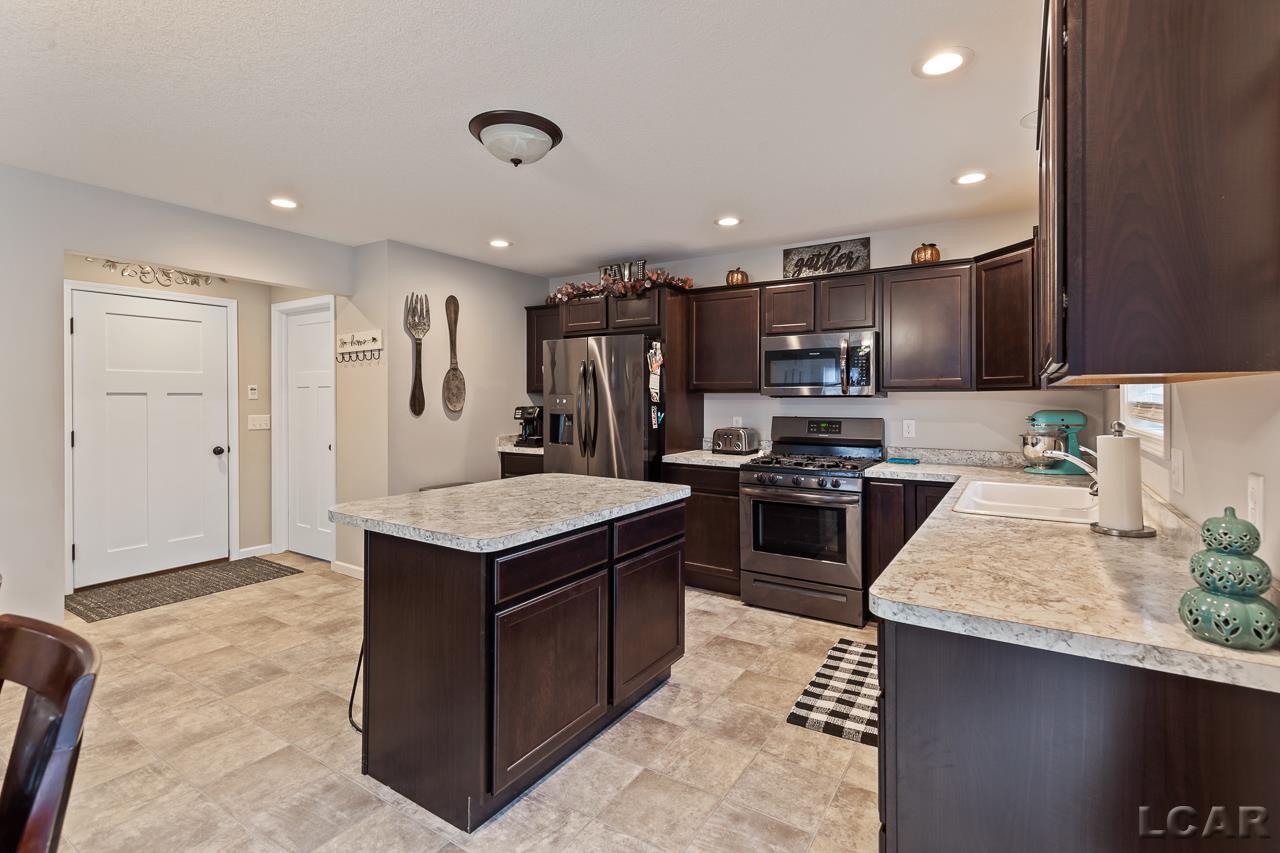 3137 Beaver Creek Road, Unit CREEKS Adrian, MI 49221 - Photo 8 of 40