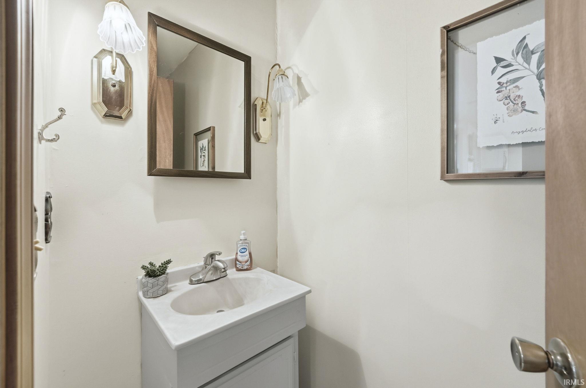 10209 Coverdale Road Fort Wayne, IN 46809 - Photo 19 of 36