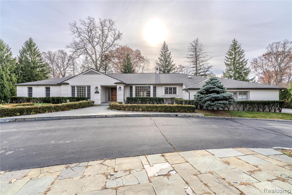 591 Rudgate Road Bloomfield Hills, MI 48304 - Photo 15 of 74